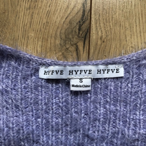 Women’s HYFVE Lavender Cropped Twist-Front Sweater size S - Picture 11 of 11